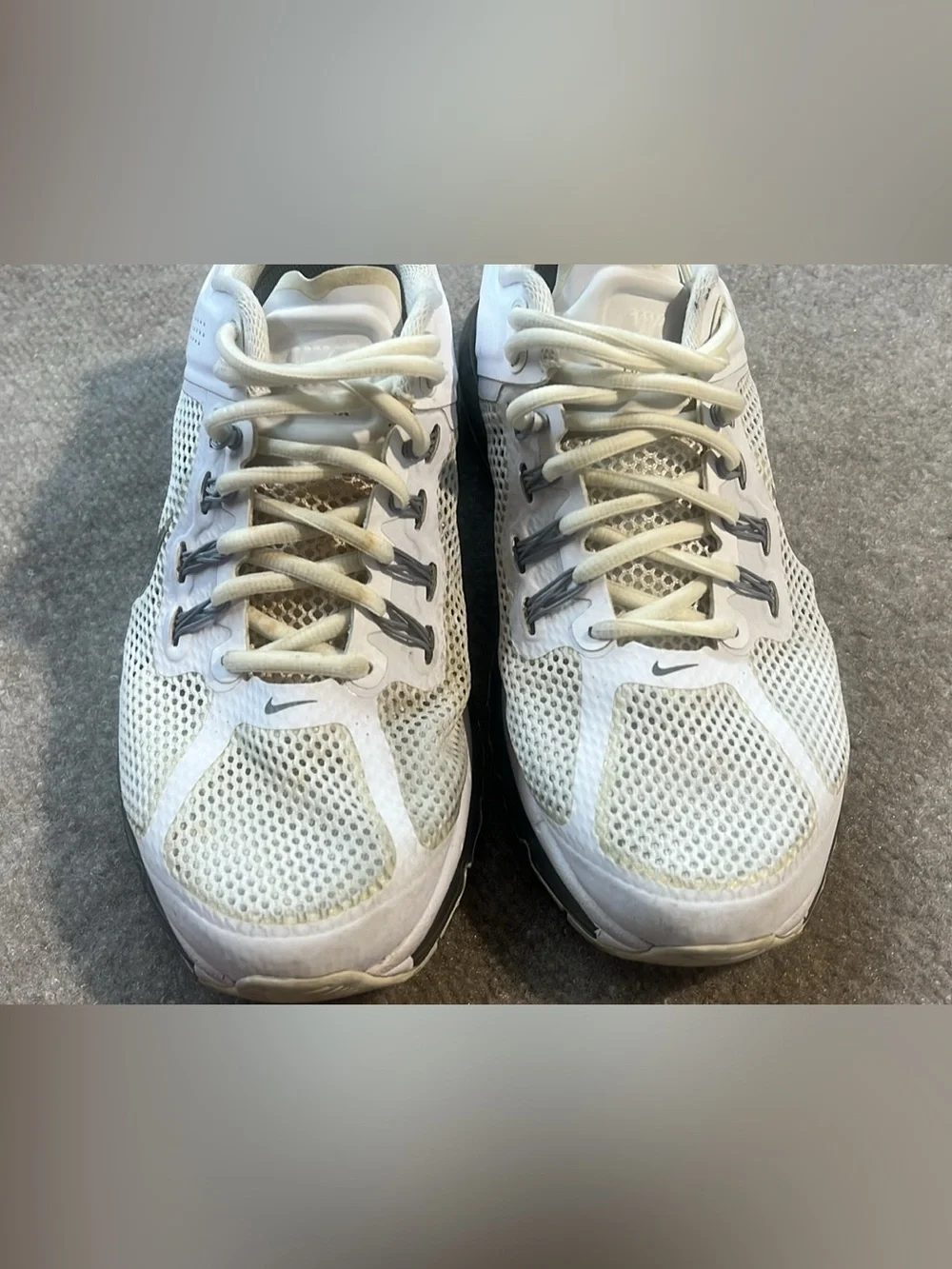 Mens 10.5 Nike Air Max Running Shoes